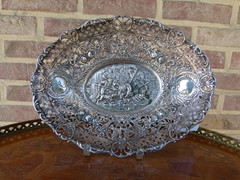 Silver plate with a hunting scene 275gram